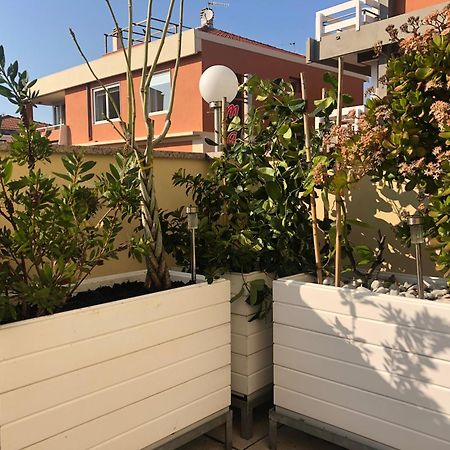 B&B Borgo Marina บอร์ดิเกรา ภายนอก รูปภาพ