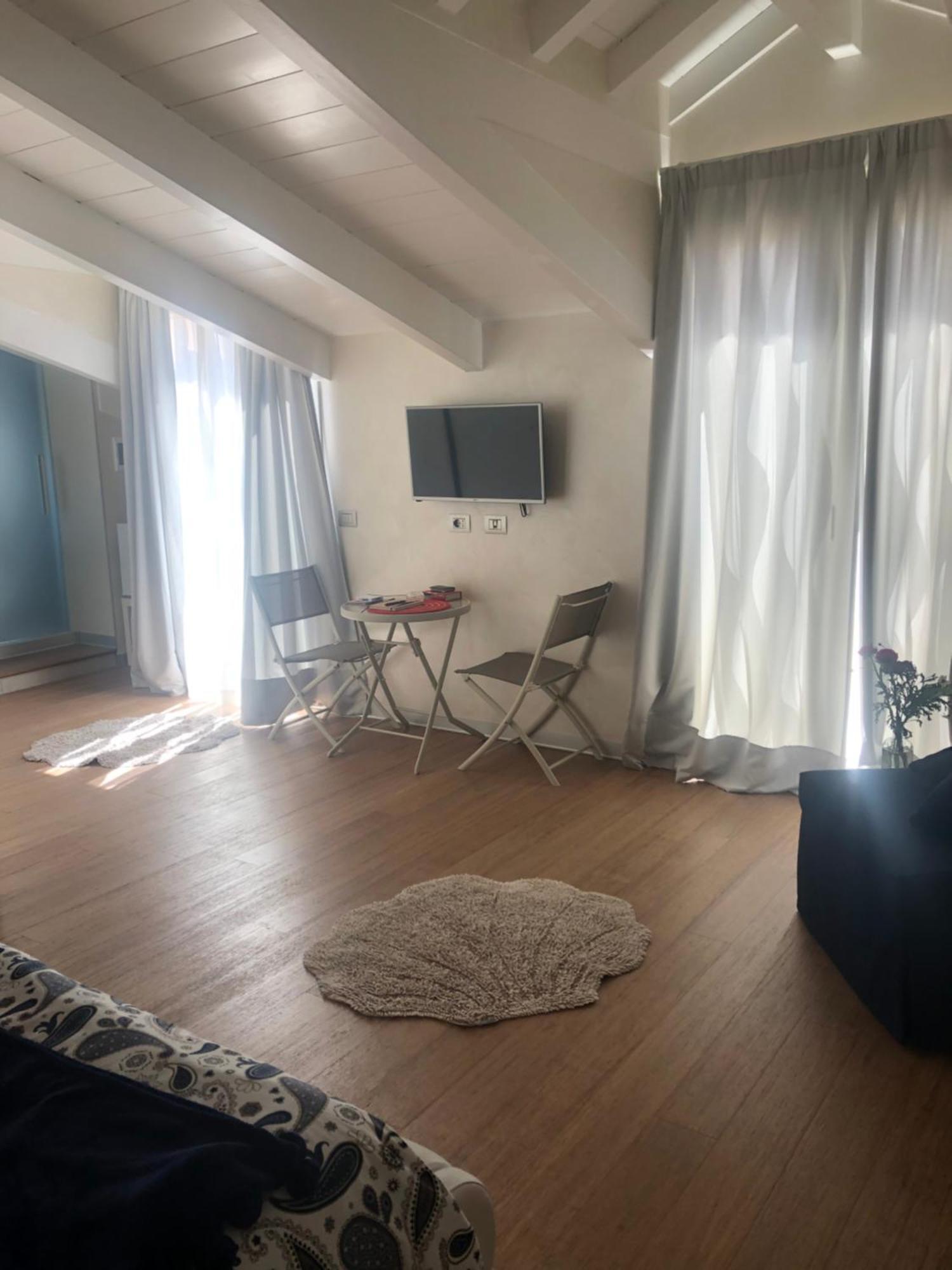 B&B Borgo Marina บอร์ดิเกรา ภายนอก รูปภาพ